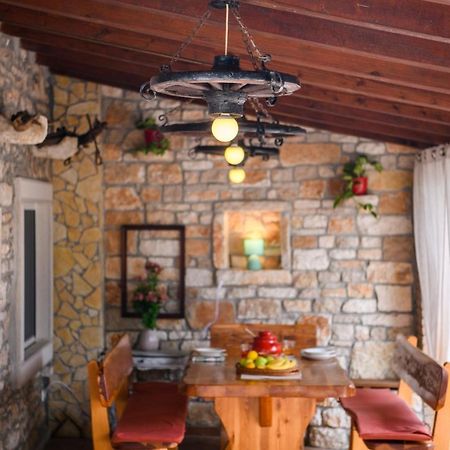 Rustic Istrian House Varesco Крница Екстериор снимка