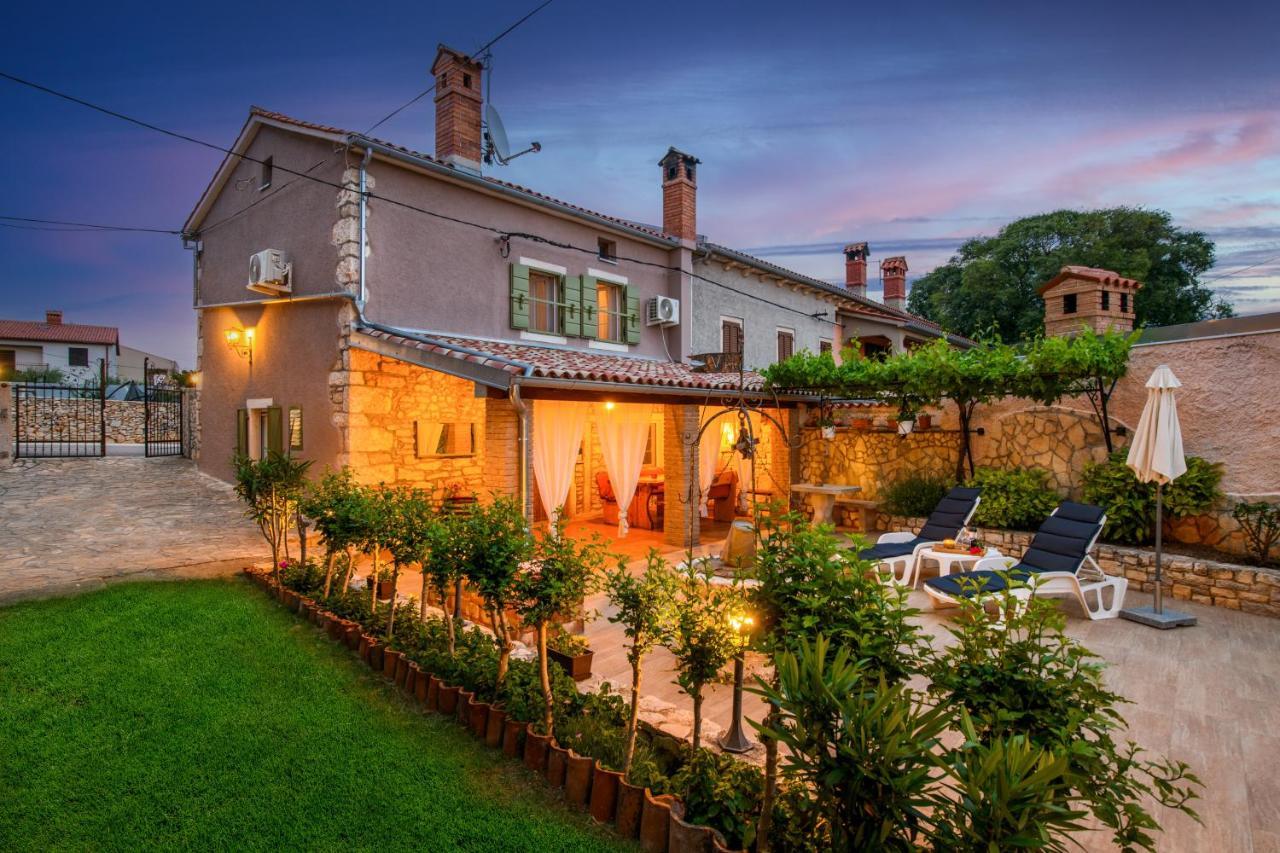 Rustic Istrian House Varesco Крница Екстериор снимка