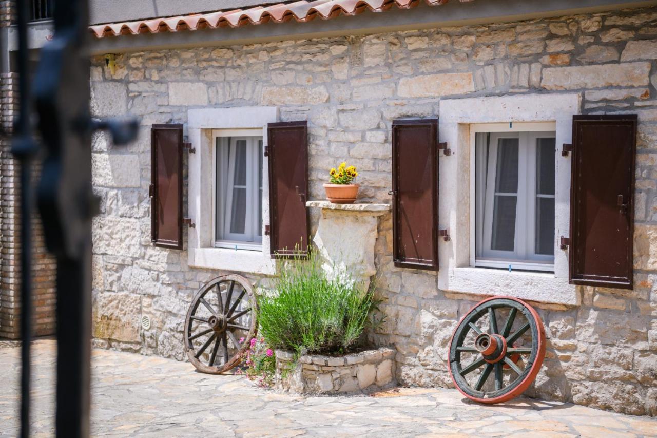Rustic Istrian House Varesco Крница Екстериор снимка