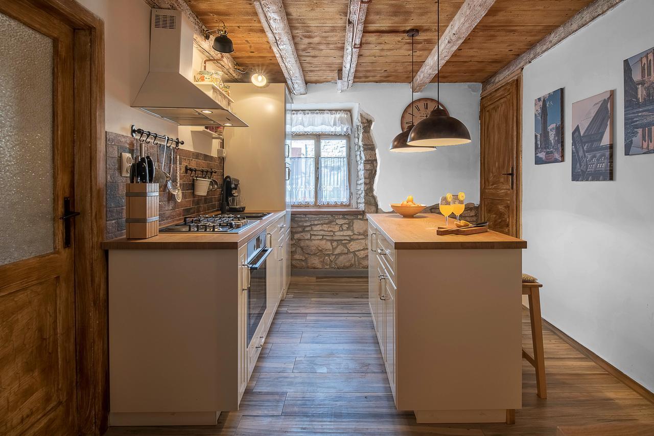 Rustic Istrian House Varesco Крница Екстериор снимка