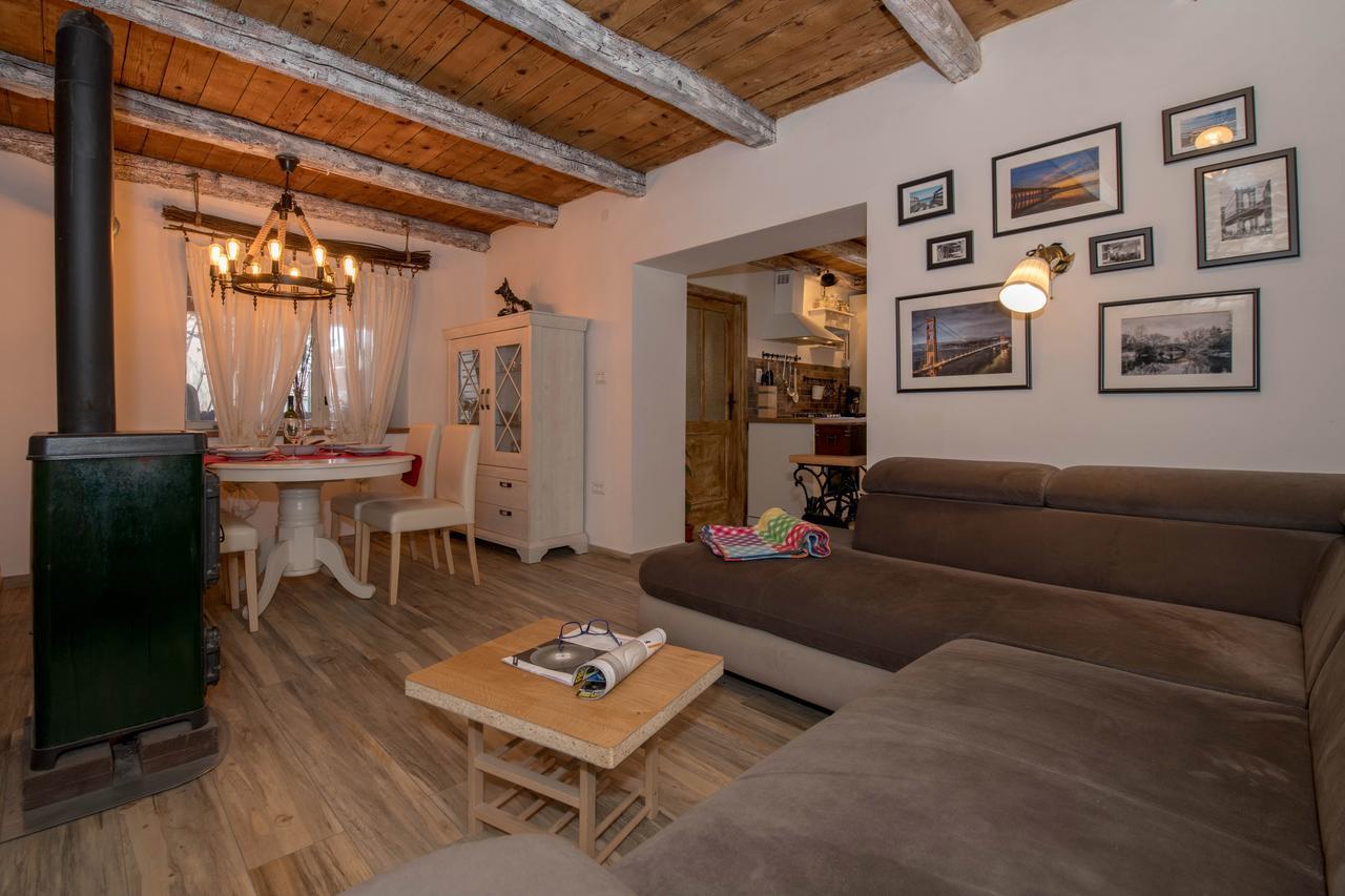 Rustic Istrian House Varesco Крница Екстериор снимка