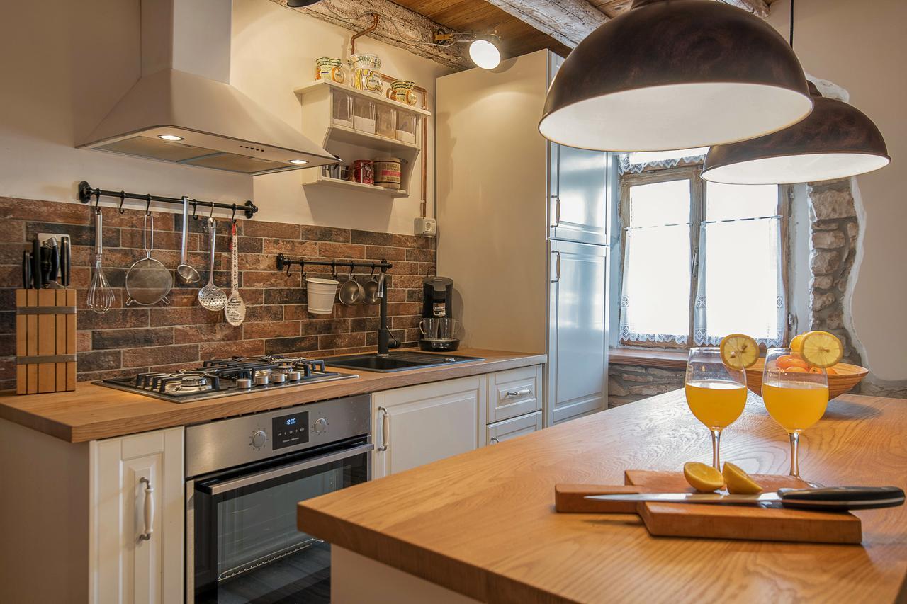 Rustic Istrian House Varesco Крница Екстериор снимка