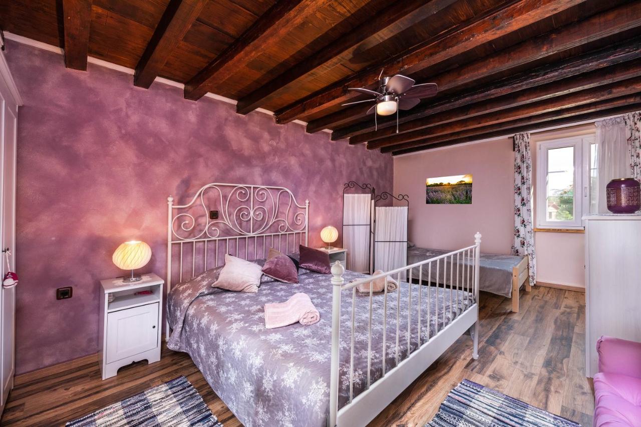 Rustic Istrian House Varesco Крница Екстериор снимка