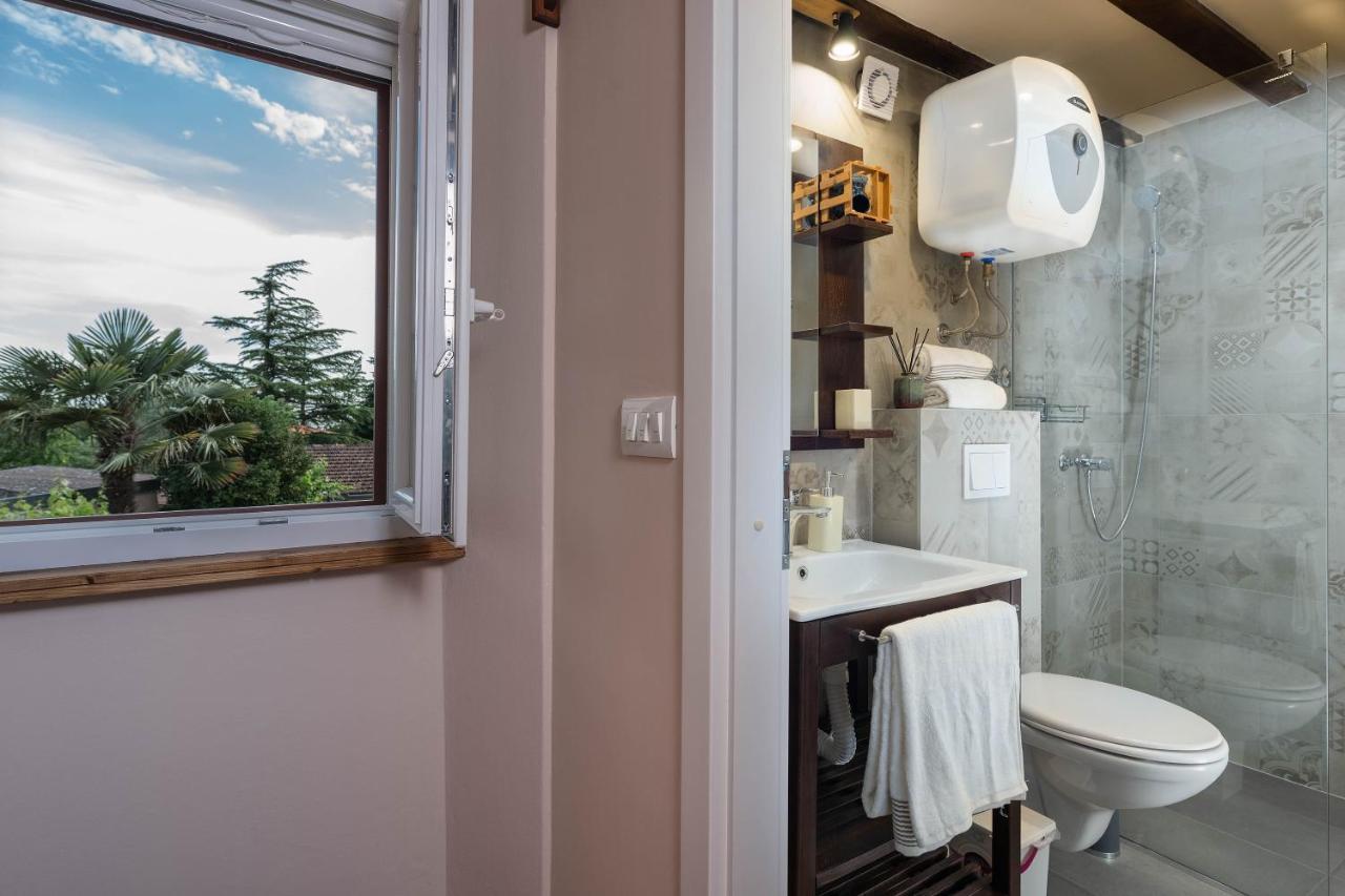 Rustic Istrian House Varesco Крница Екстериор снимка