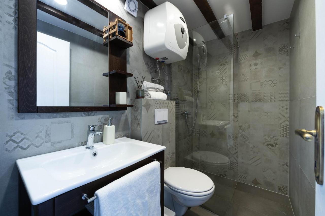 Rustic Istrian House Varesco Крница Екстериор снимка